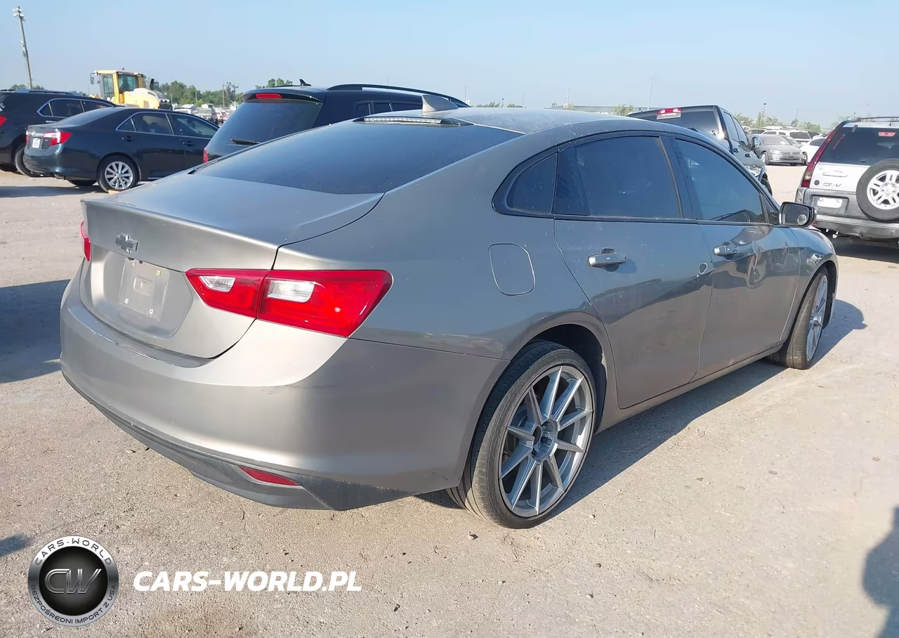 2018 Chevrolet Malibu Lt VIN:1G1ZD5ST8JF231770 - 4
