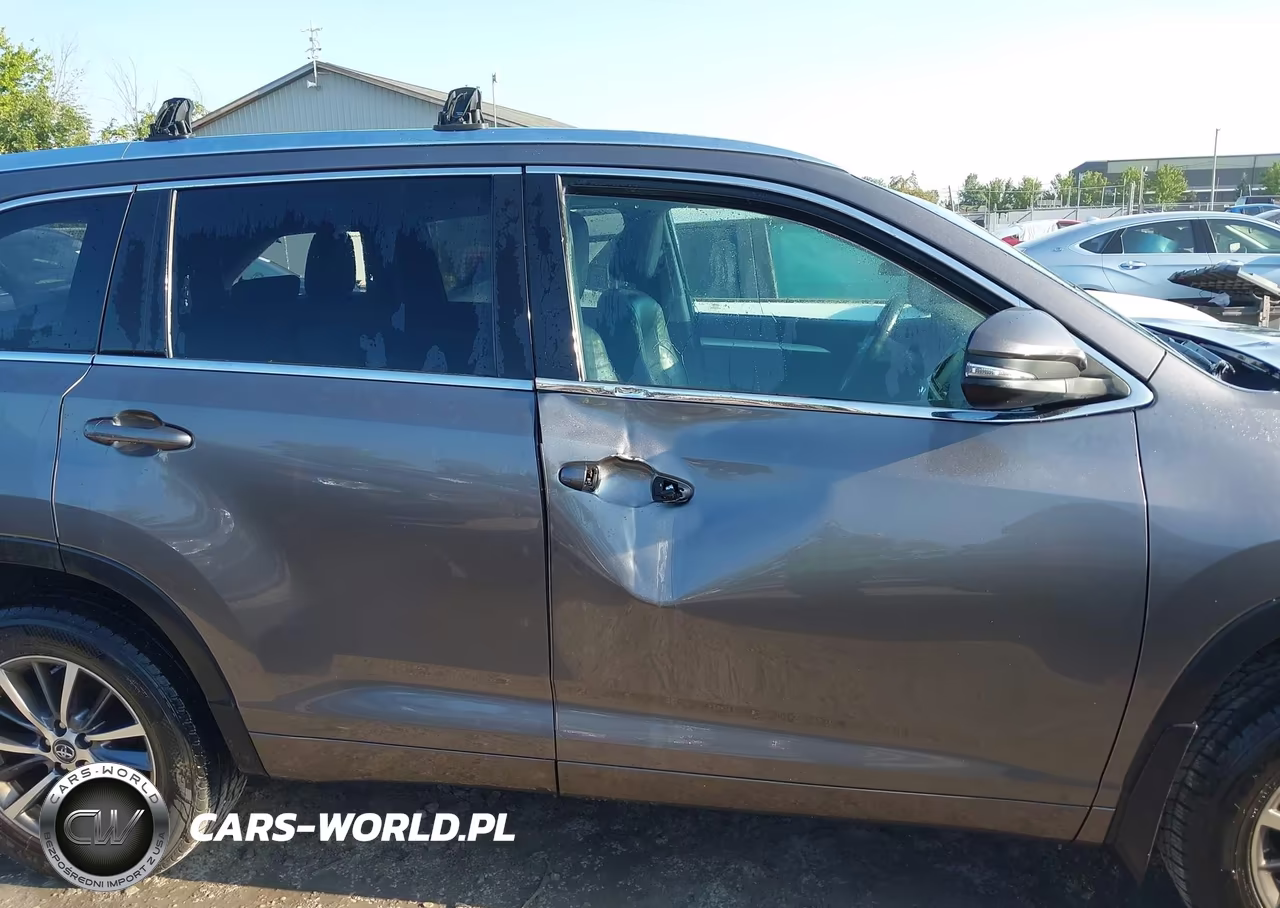 2018 Toyota Highlander Xle VIN:5TDJZRFHXJS871529 - 13