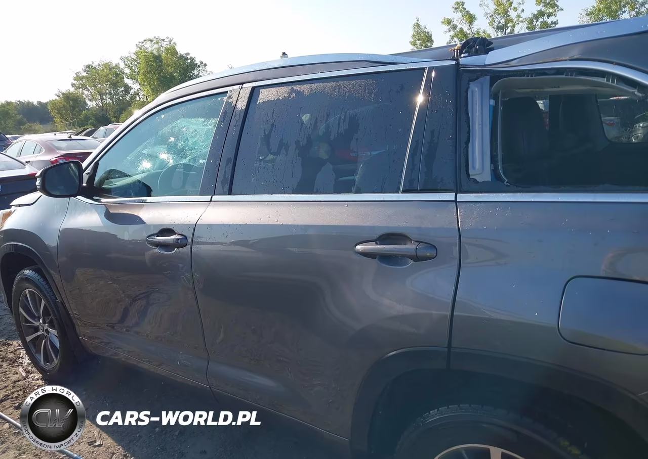 2018 Toyota Highlander Xle VIN:5TDJZRFHXJS871529 - 14