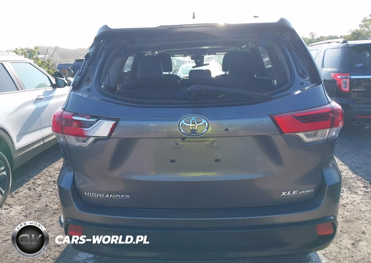 2018 Toyota Highlander Xle VIN:5TDJZRFHXJS871529 - 16