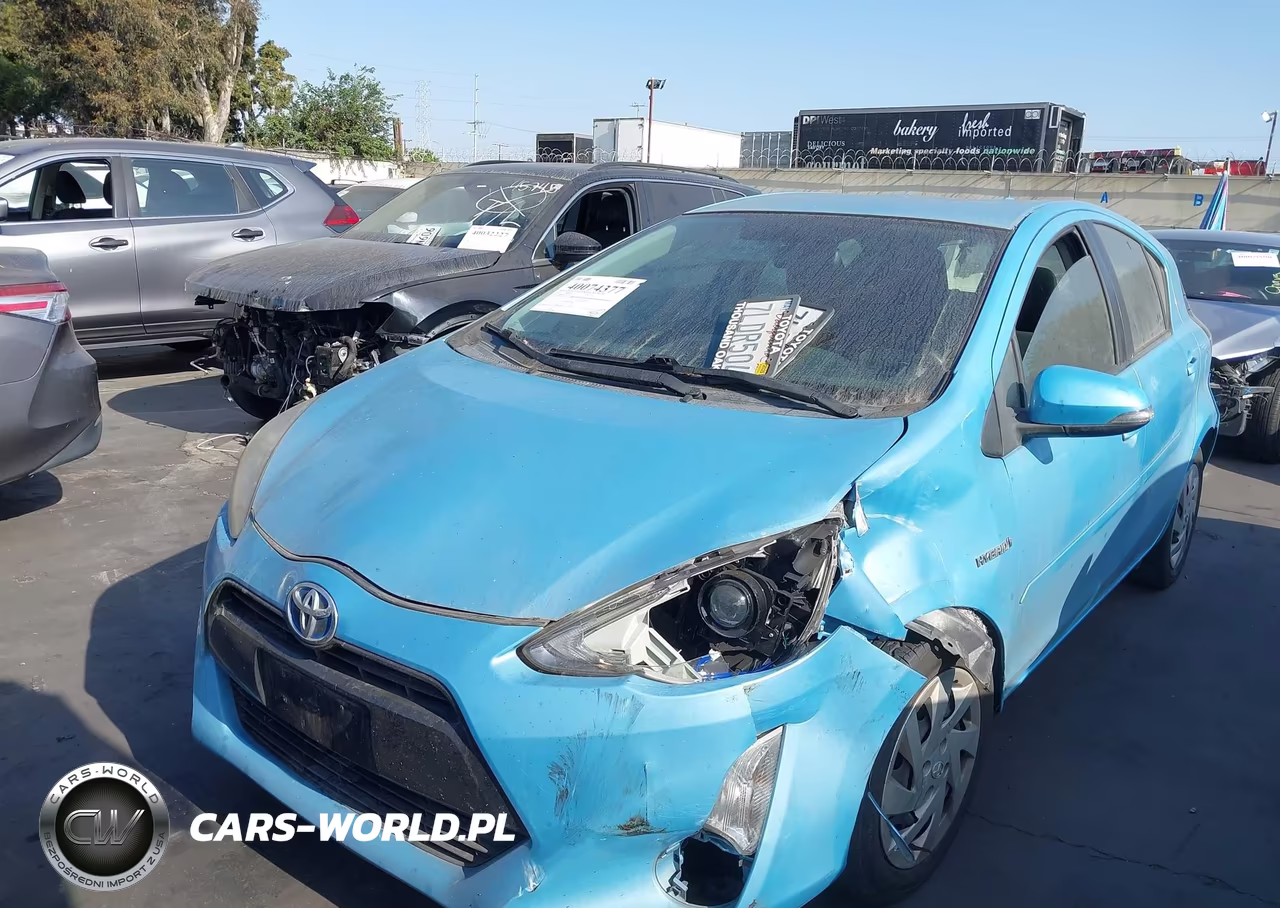 2015 Toyota Prius C Two VIN:JTDKDTB31F1093524 - 2