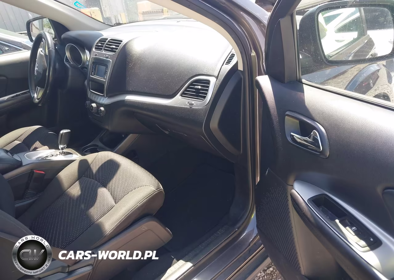 2019 Dodge Journey Se VIN:3C4PDCBB4KT774034 - 5