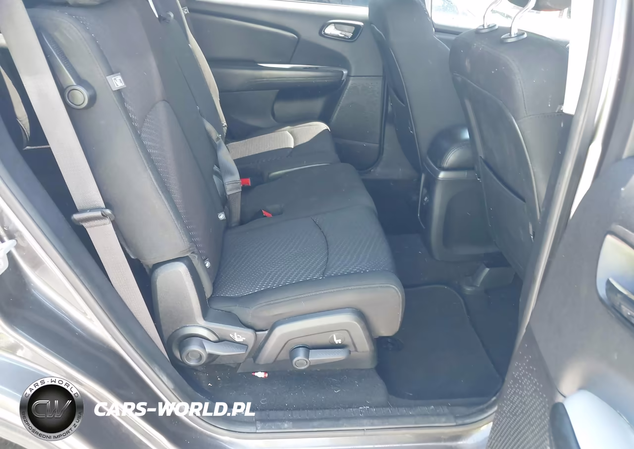 2019 Dodge Journey Se VIN:3C4PDCBB4KT774034 - 8