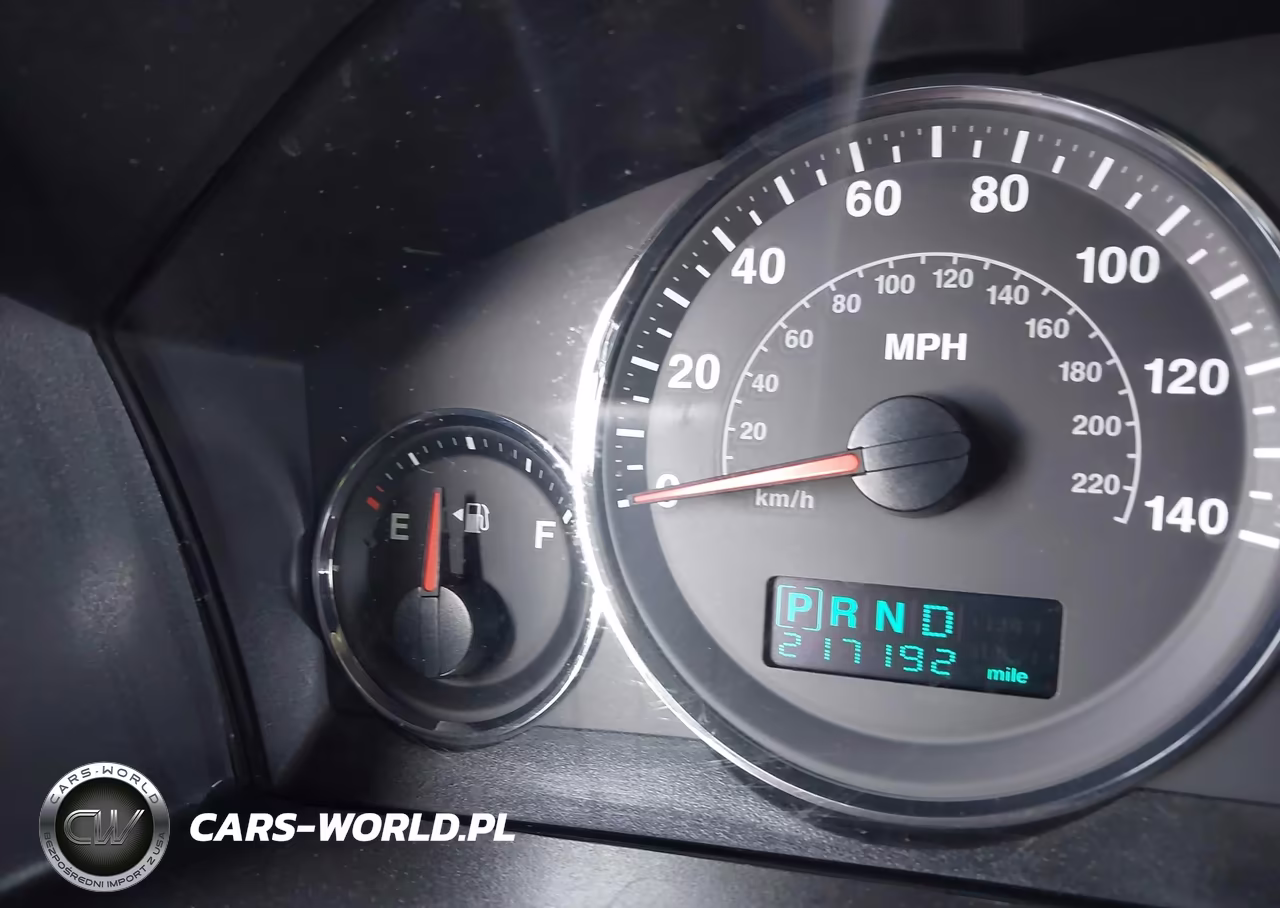2006 Jeep Commander VIN:1J8HH48K56C367260 - 7