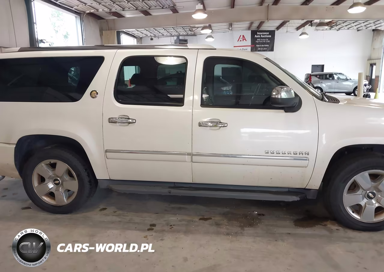 2010 Chevrolet Suburban 1500 Ltz VIN:1GNUCKE00AR243163 - 13
