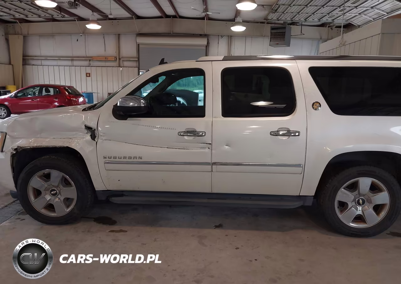 2010 Chevrolet Suburban 1500 Ltz VIN:1GNUCKE00AR243163 - 14