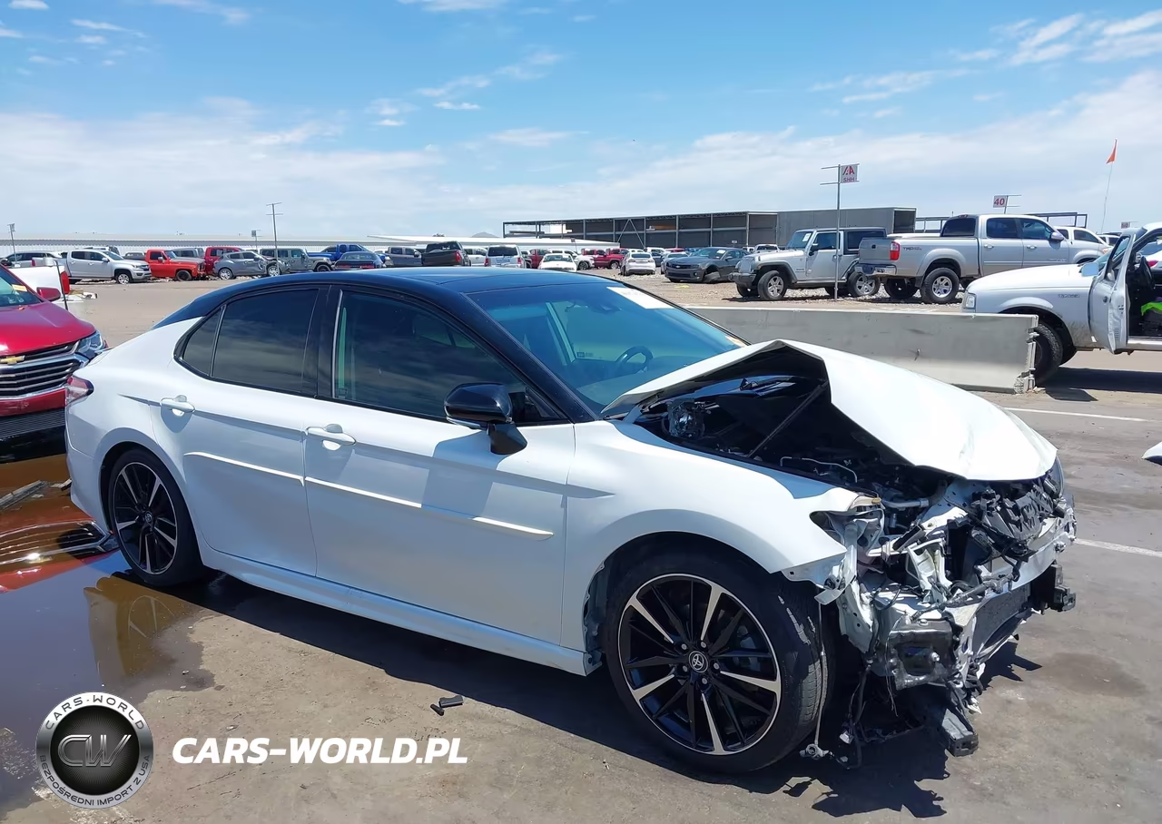 2020 Toyota Camry Xse V6 – zdjęcie 1 z 16