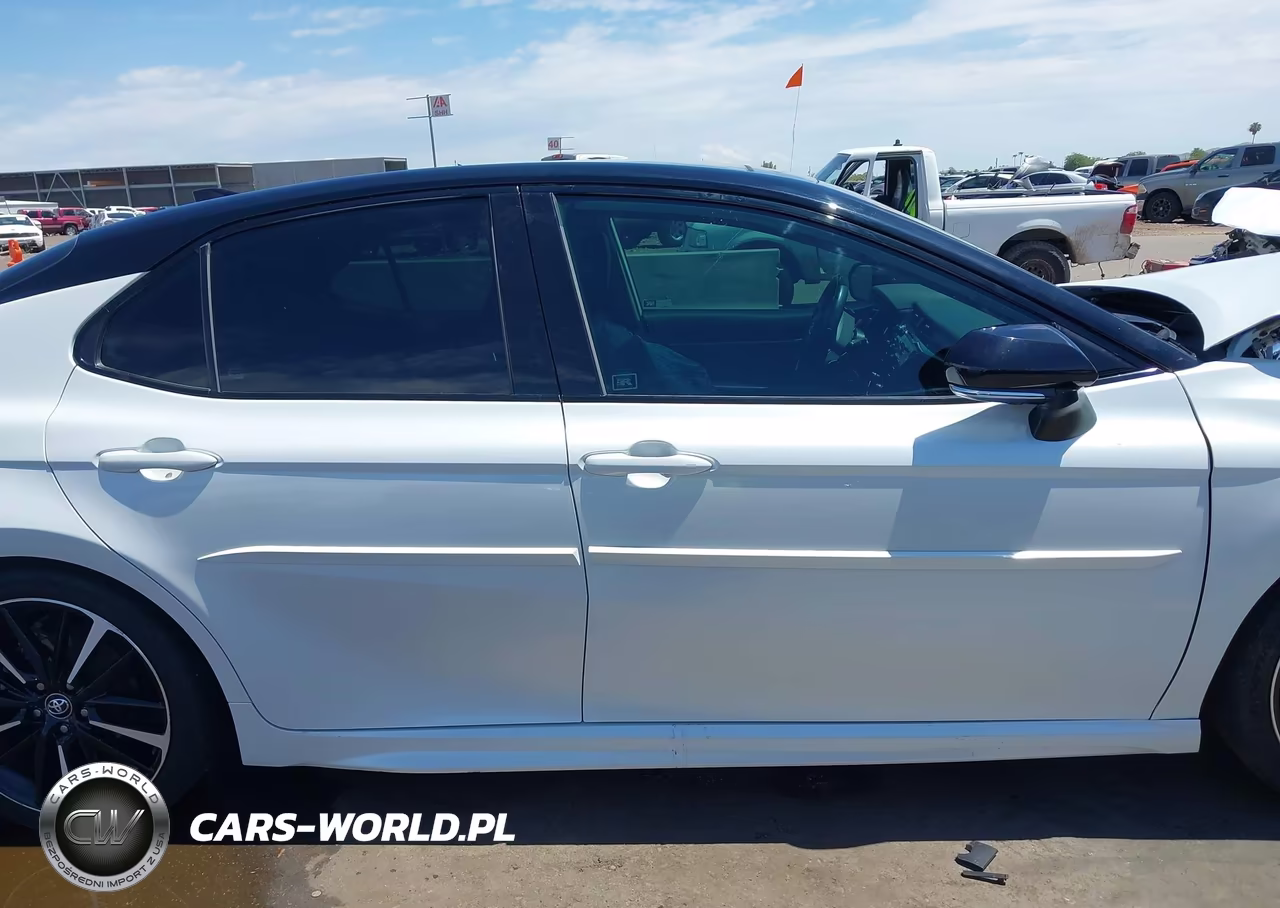 2020 Toyota Camry Xse V6 VIN:4T1KZ1AKXLU033780 - 13