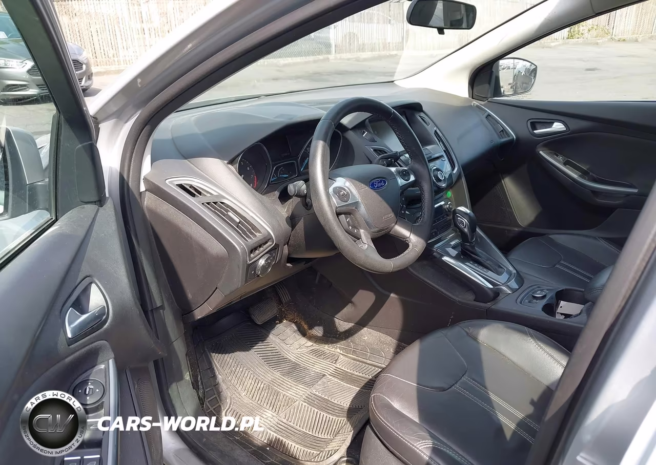 2017 Ford Escape Titanium VIN:1FMCU0J94HUB46125 - 5
