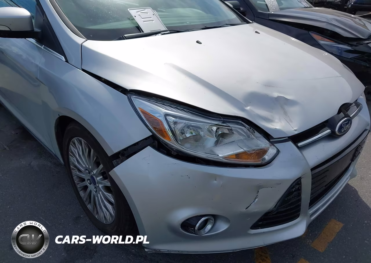 2017 Ford Escape Titanium VIN:1FMCU0J94HUB46125 - 6