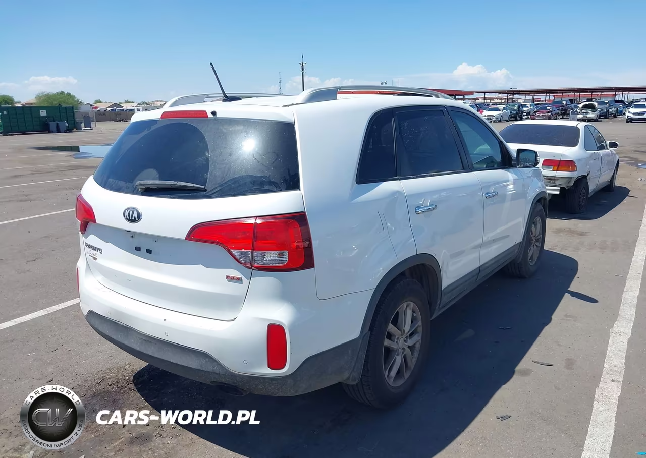 2014 Kia Sorento Lx VIN:5XYKT3A6XEG453418 - 4