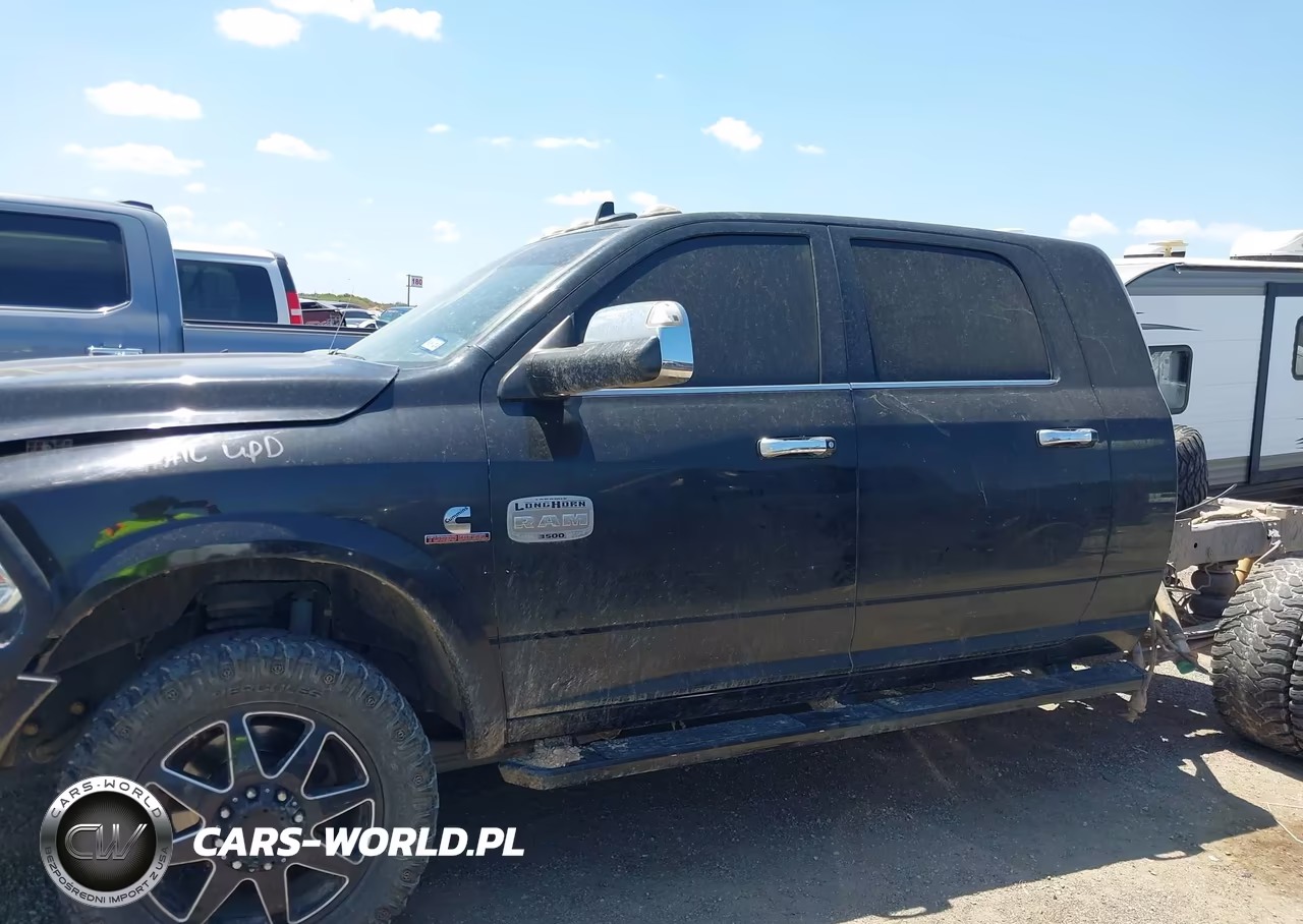 2018 Ram 3500 Laramie Longhorn Mega Cab 4X4 6'4 Box VIN:3C63RRNLXJG373299 - 15