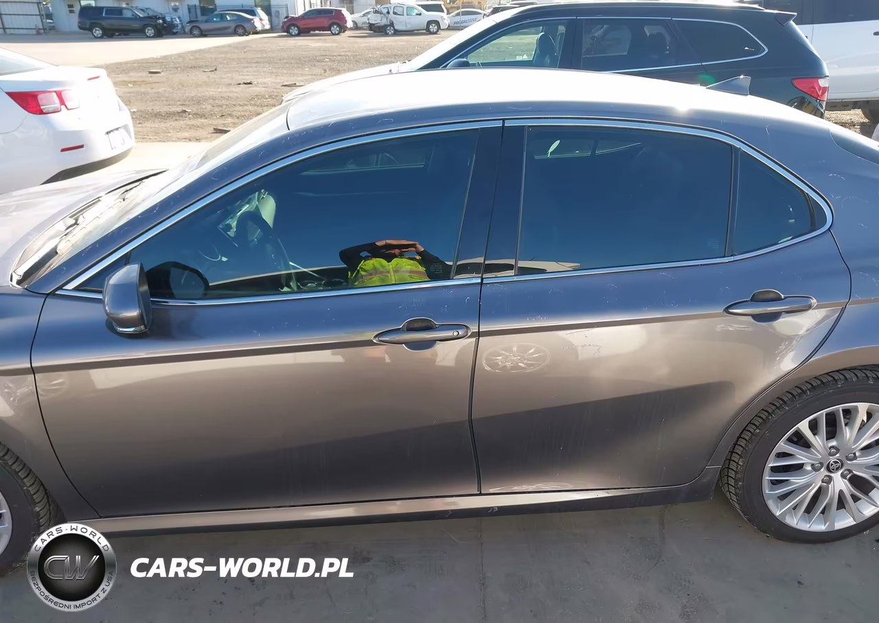 2020 Toyota Camry Xle VIN:4T1F11AK8LU394143 - 14