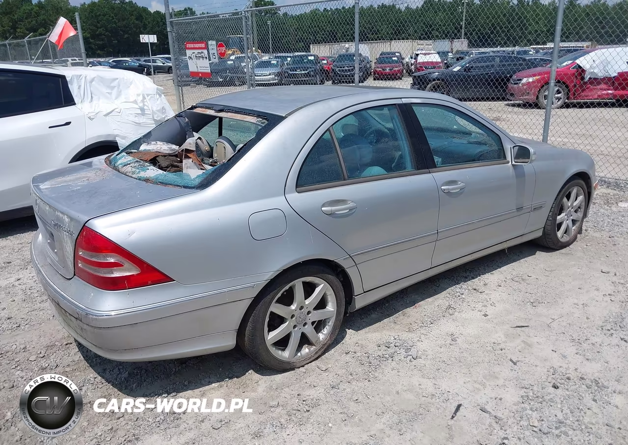 2004 Mercedes-Benz C 230K Sport Sedan VIN:WDBRF40J54F464229 - 4