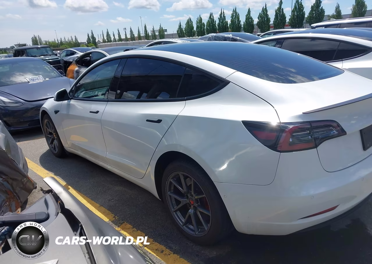 2013 Tesla Model S VIN:5YJSA1DN0DFP05471 - 15