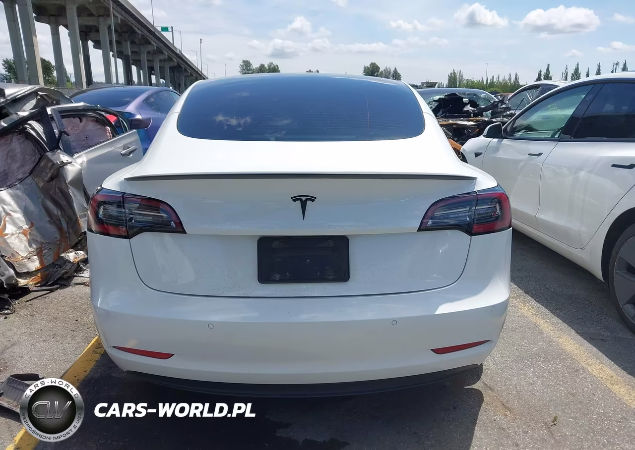 2013 Tesla Model S VIN:5YJSA1DN0DFP05471 - 17