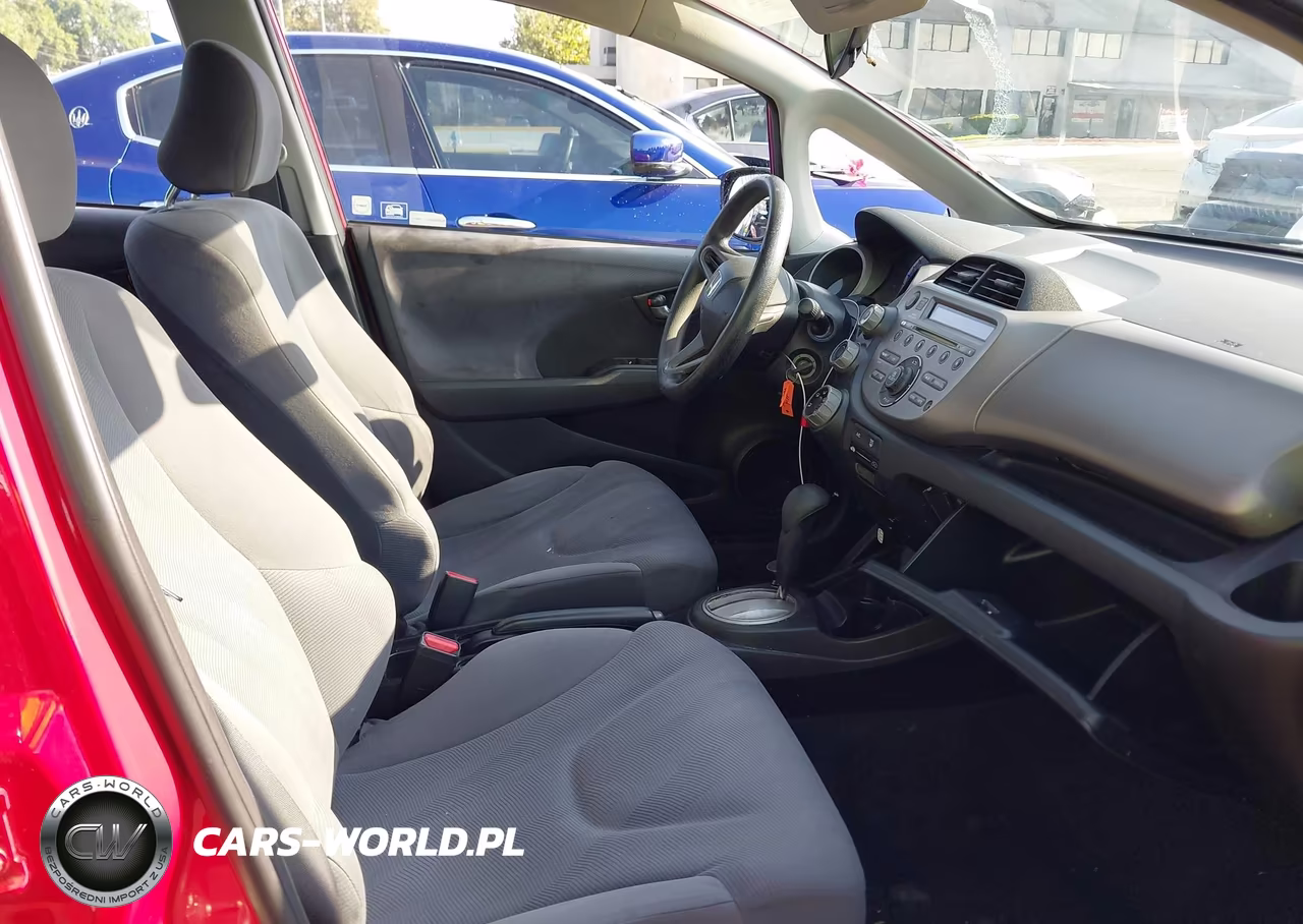 2010 Honda Fit VIN:JHMGE8H28AC037848 - 5