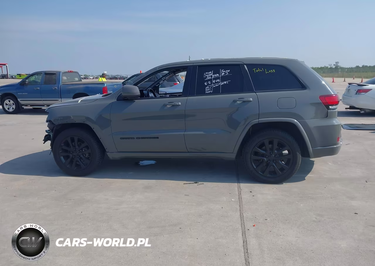 2020 Jeep Grand Cherokee Altitude 4X2 VIN:1C4RJEAG3LC182308 - 14