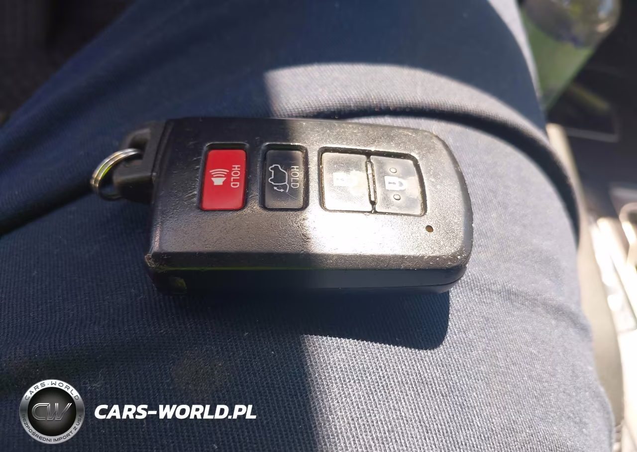 2018 Toyota Rav4 Hybrid Xle VIN:JTMRJREV5JD184228 - 11