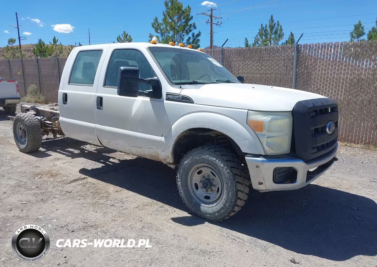 2011 Ford F-350 Chassis Xl