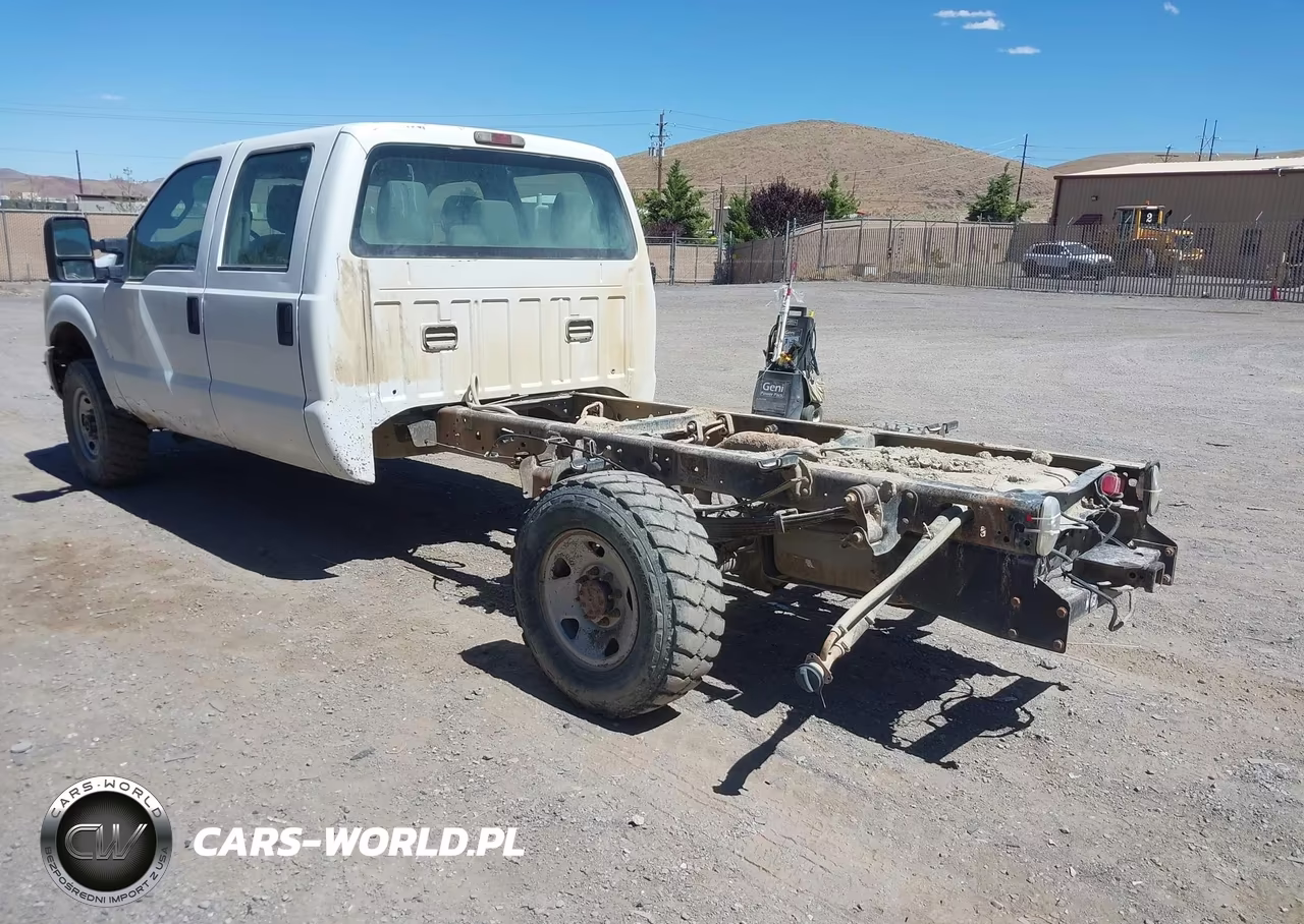 2011 Ford F-350 Chassis Xl VIN:1FD8W3F66BEC97128 - 3