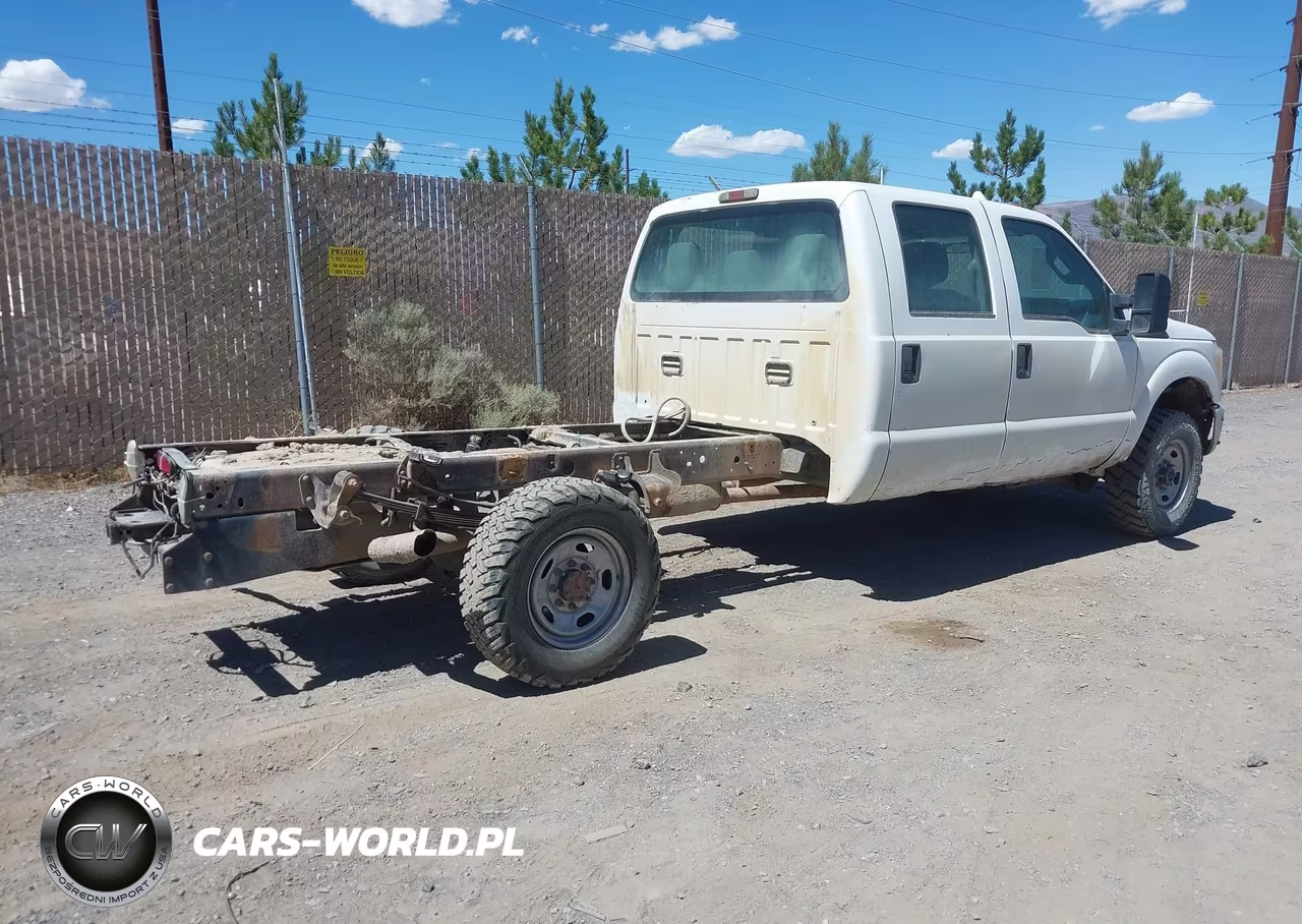2011 Ford F-350 Chassis Xl VIN:1FD8W3F66BEC97128 - 4