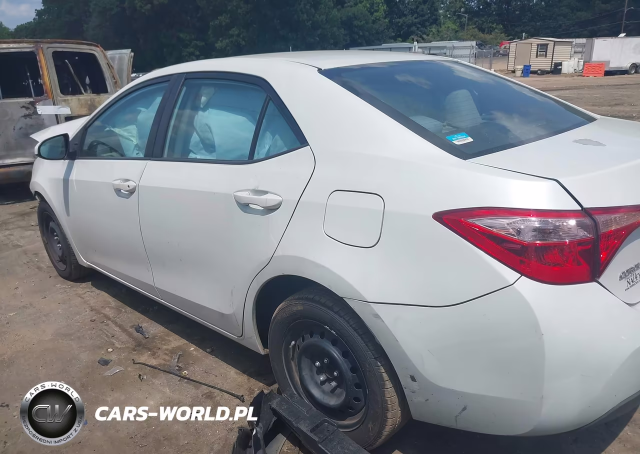 2017 Toyota Corolla Le VIN:5YFBURHE3HP591119 - 14