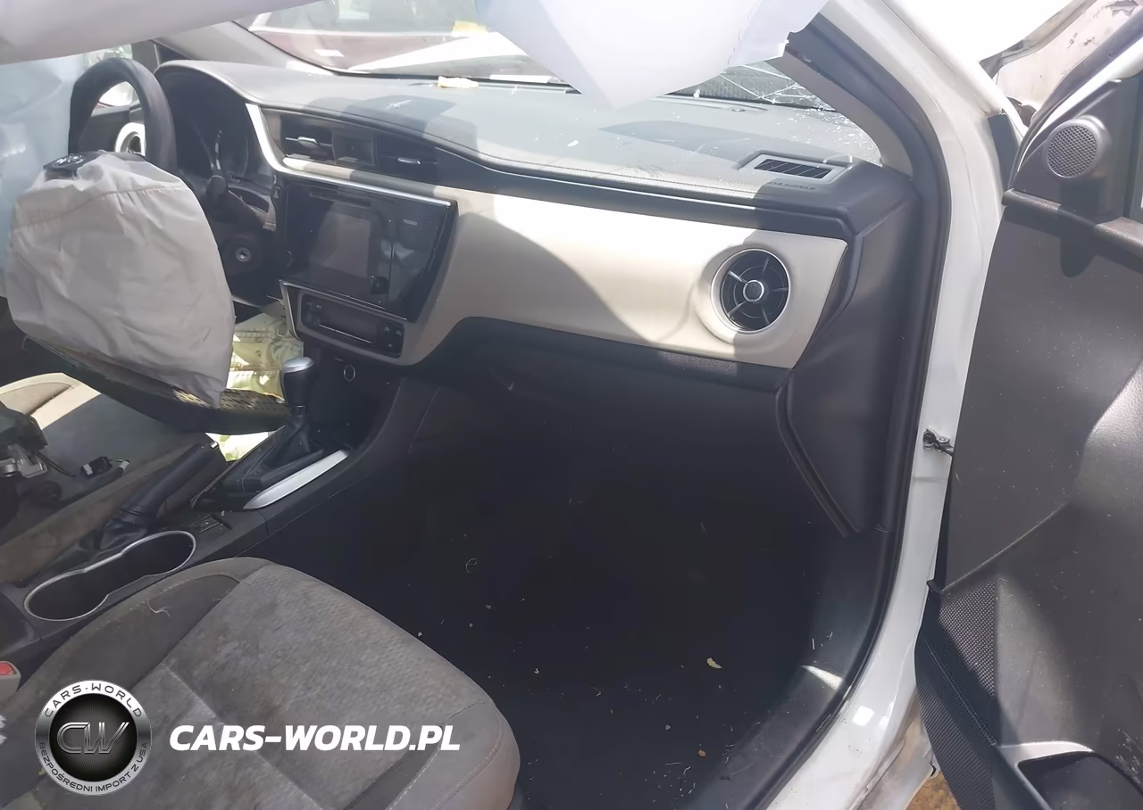 2017 Toyota Corolla Le VIN:5YFBURHE3HP591119 - 5