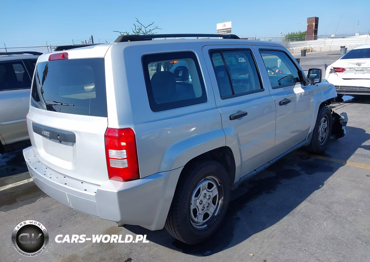 2008 Jeep Patriot Sport VIN:1J8FT28098D588947 - 4