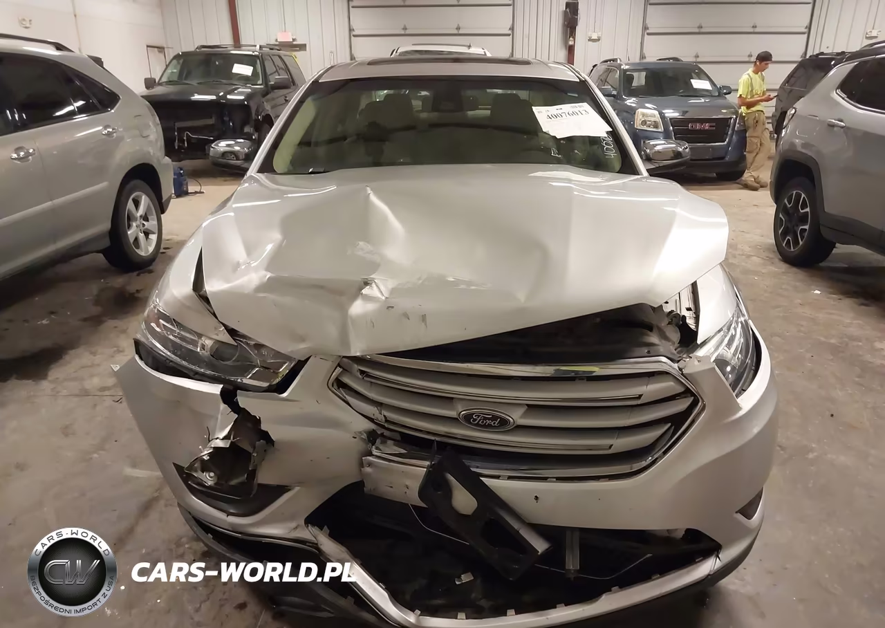 2018 Ford Taurus Limited VIN:1FAHP2F82JG118010 - 12