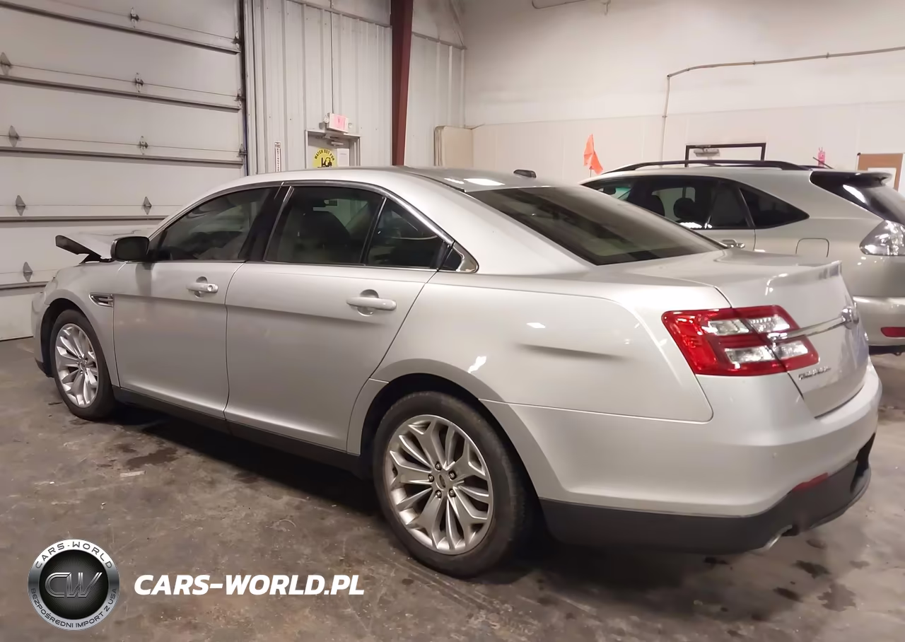 2018 Ford Taurus Limited VIN:1FAHP2F82JG118010 - 14