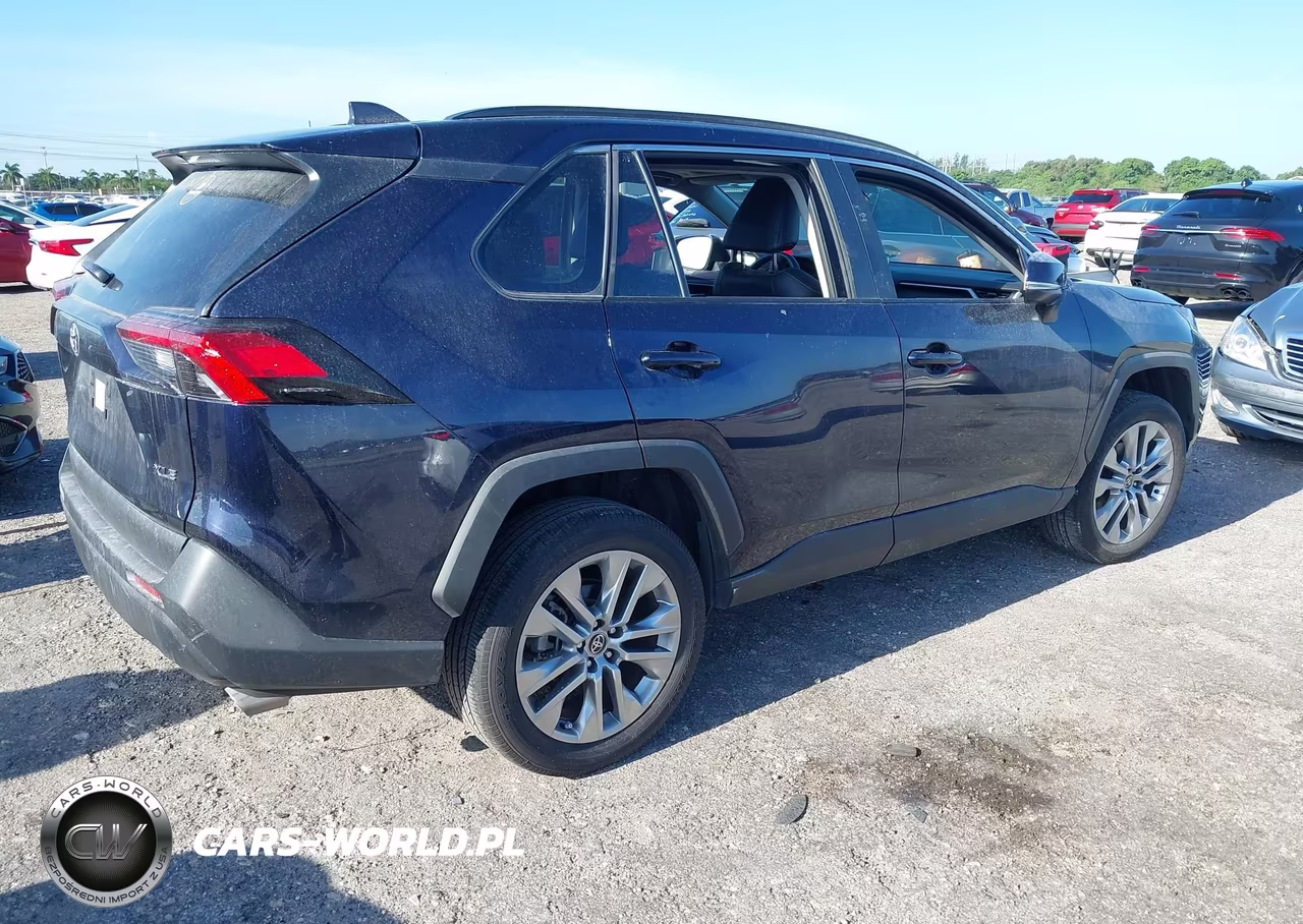 2023 Toyota Rav4 Xle Premium VIN:2T3C1RFV1PW286366 - 4