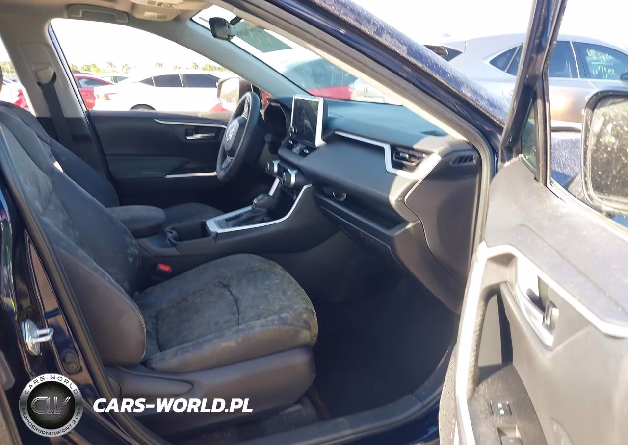 2023 Toyota Rav4 Xle Premium VIN:2T3C1RFV1PW286366 - 5
