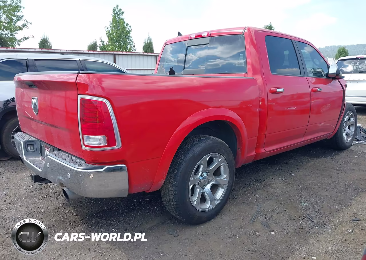 2016 Ram 1500 Laramie VIN:1C6RR7NM3GS100343 - 4
