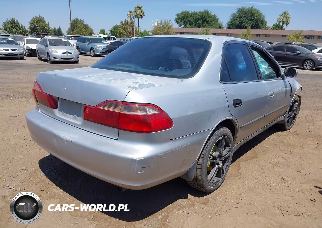 1999 Honda Accord Lx VIN:1HGCG6658XA124151 - 4