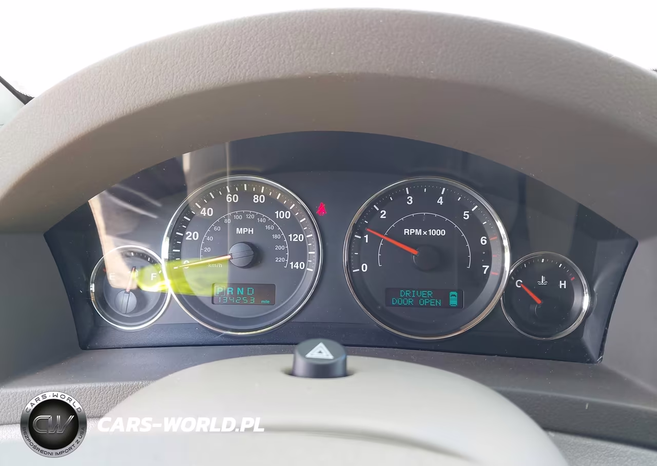 2007 Jeep Grand Cherokee Laredo VIN:1J8GS48K17C653136 - 7