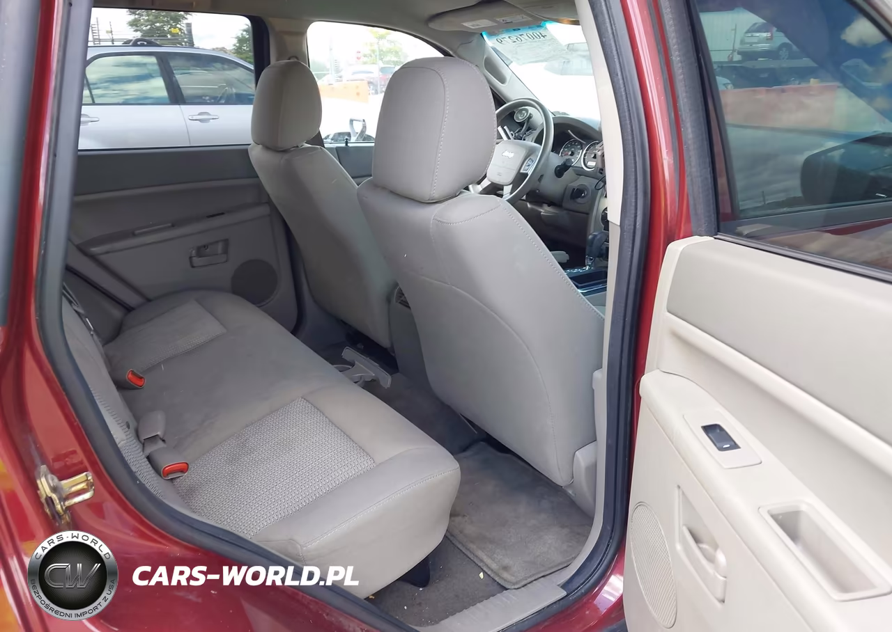 2007 Jeep Grand Cherokee Laredo VIN:1J8GS48K17C653136 - 8