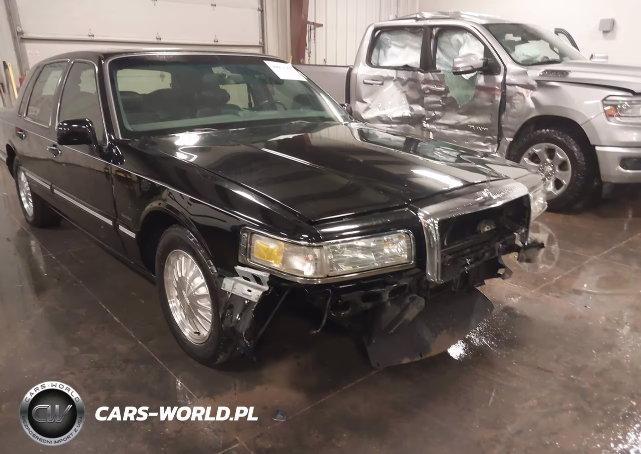 1997 Lincoln Town Car Signature VIN:1LNLM82W8VY693020 - 6