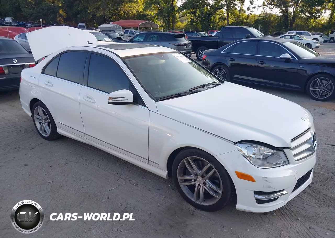 2013 Mercedes-Benz C 300 Luxury 4Matic-Sport 4Matic – zdjęcie 1 z 11