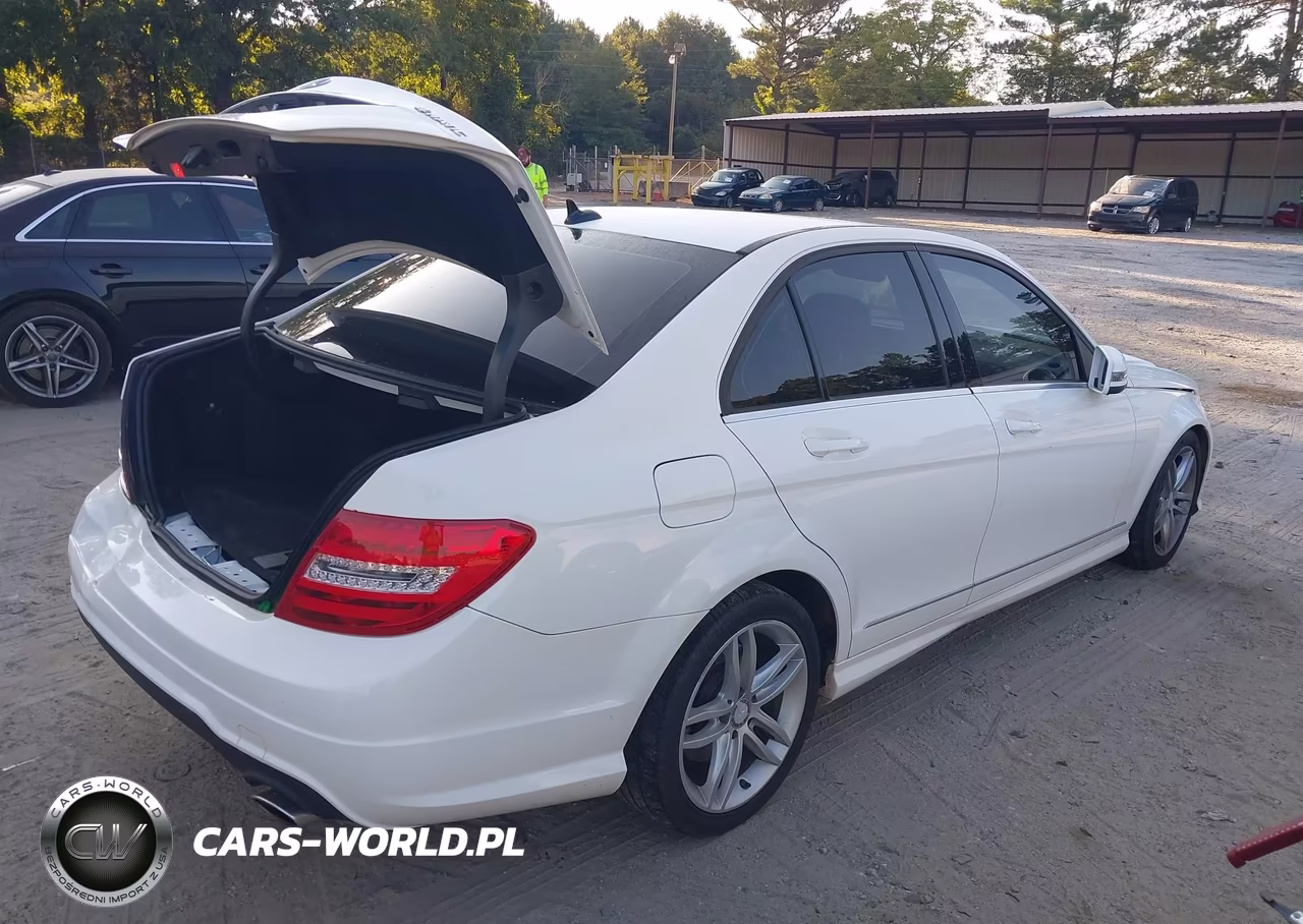 2013 Mercedes-Benz C 300 Luxury 4Matic-Sport 4Matic VIN:WDDGF8AB7DR258695 - 4