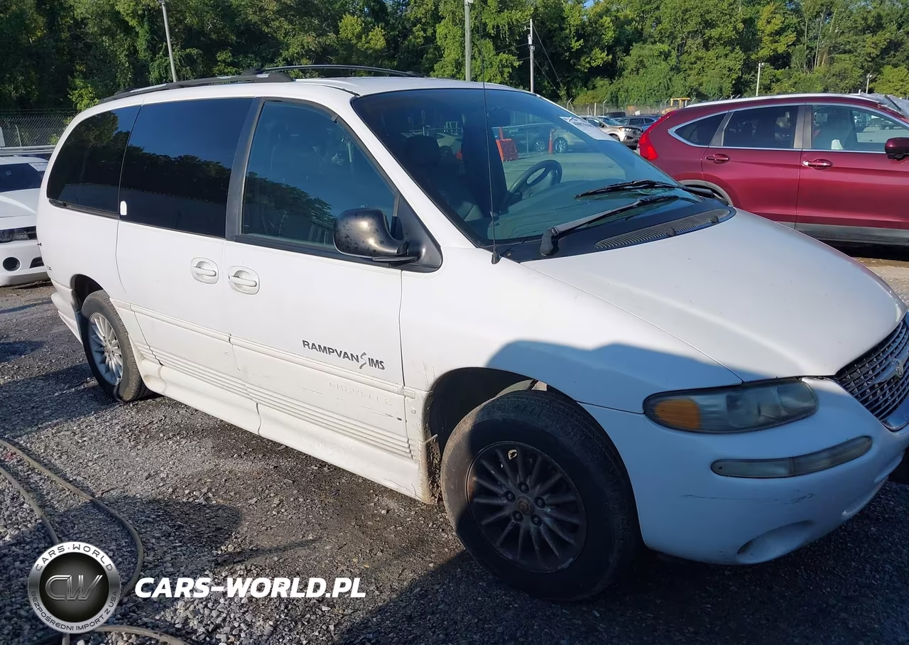1999 Chrysler Town & Country Lx