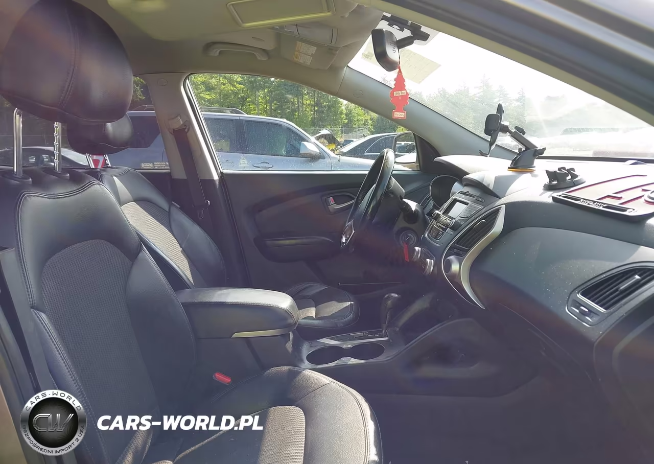 2011 Hyundai Tucson Gls VIN:KM8JUCAC4BU200552 - 5