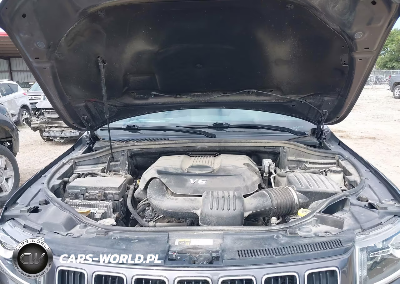 2015 Jeep Grand Cherokee Laredo VIN:1C4RJFAG2FC184237 - 10