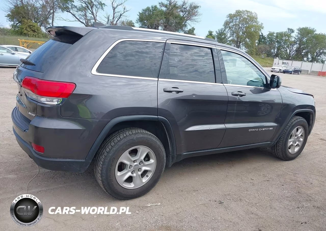 2015 Jeep Grand Cherokee Laredo VIN:1C4RJFAG2FC184237 - 13