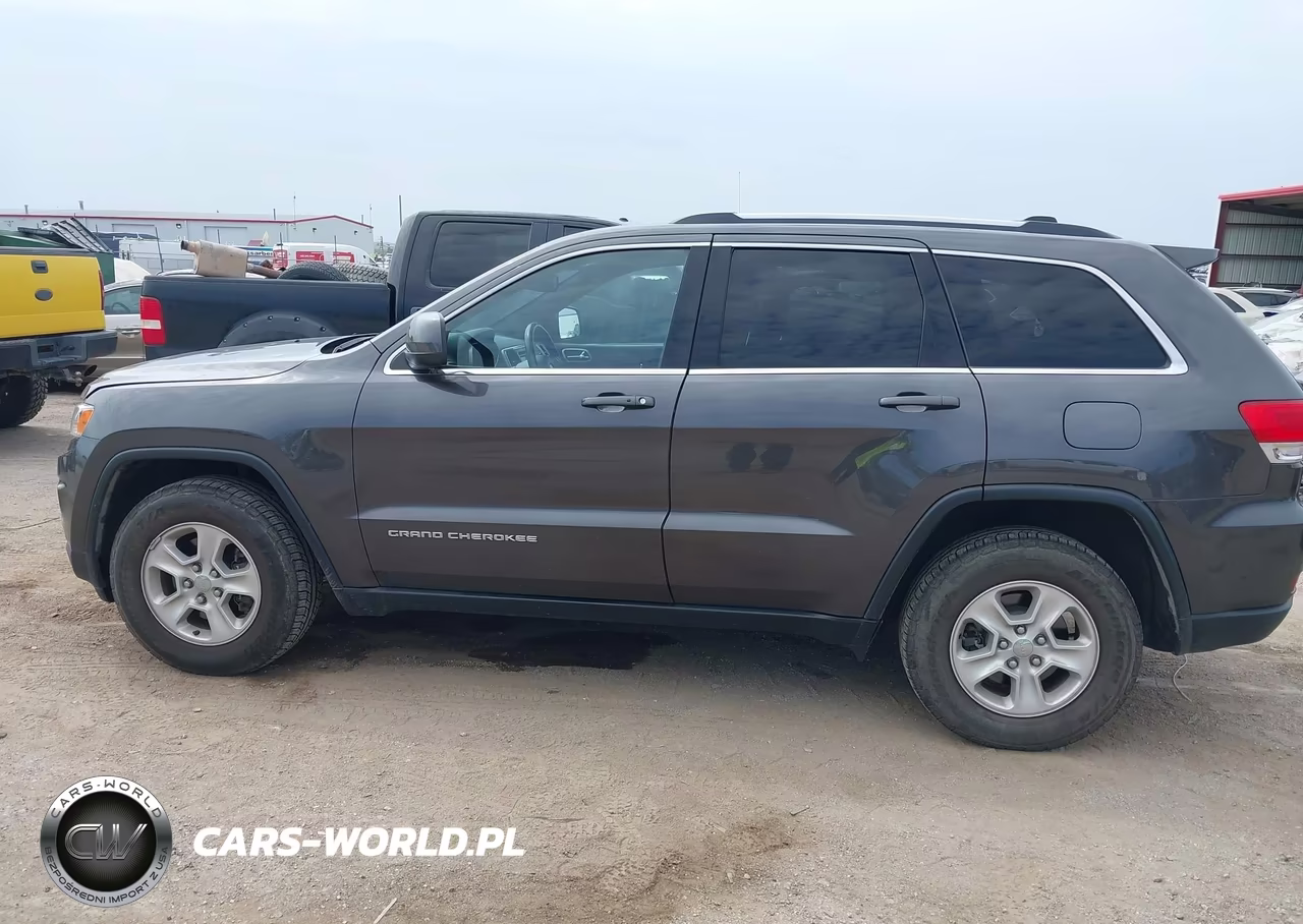 2015 Jeep Grand Cherokee Laredo VIN:1C4RJFAG2FC184237 - 14