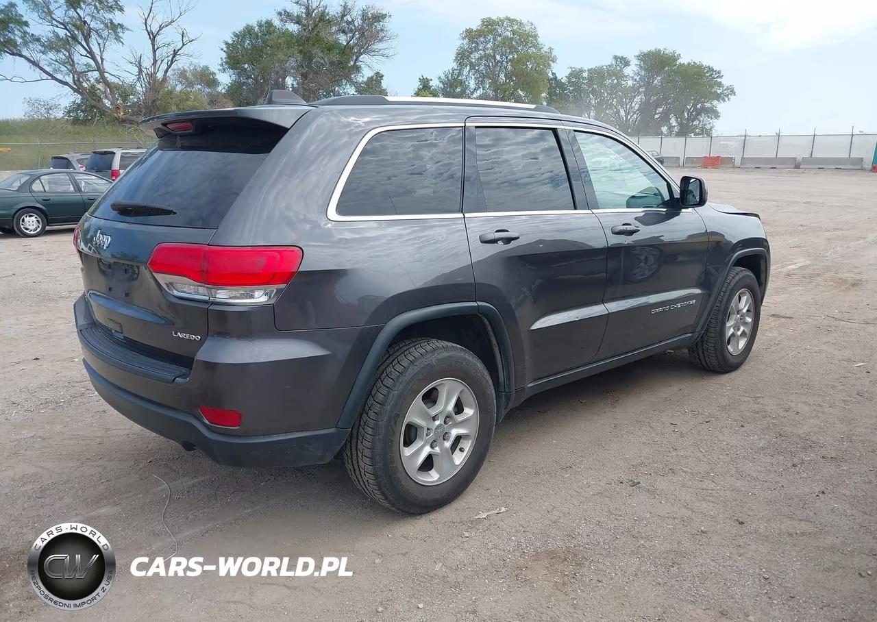 2015 Jeep Grand Cherokee Laredo VIN:1C4RJFAG2FC184237 - 4