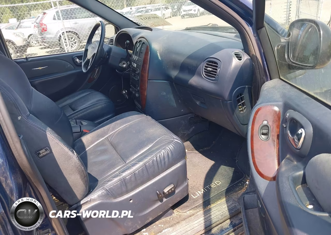 2001 Chrysler Town & Country Limited VIN:2C8GT64L51R105474 - 5