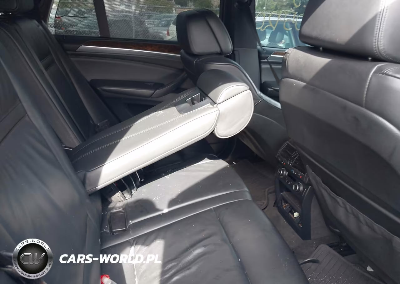 2010 BMW X5 xDrive30I VIN:5UXFE4C57AL279939 - 8