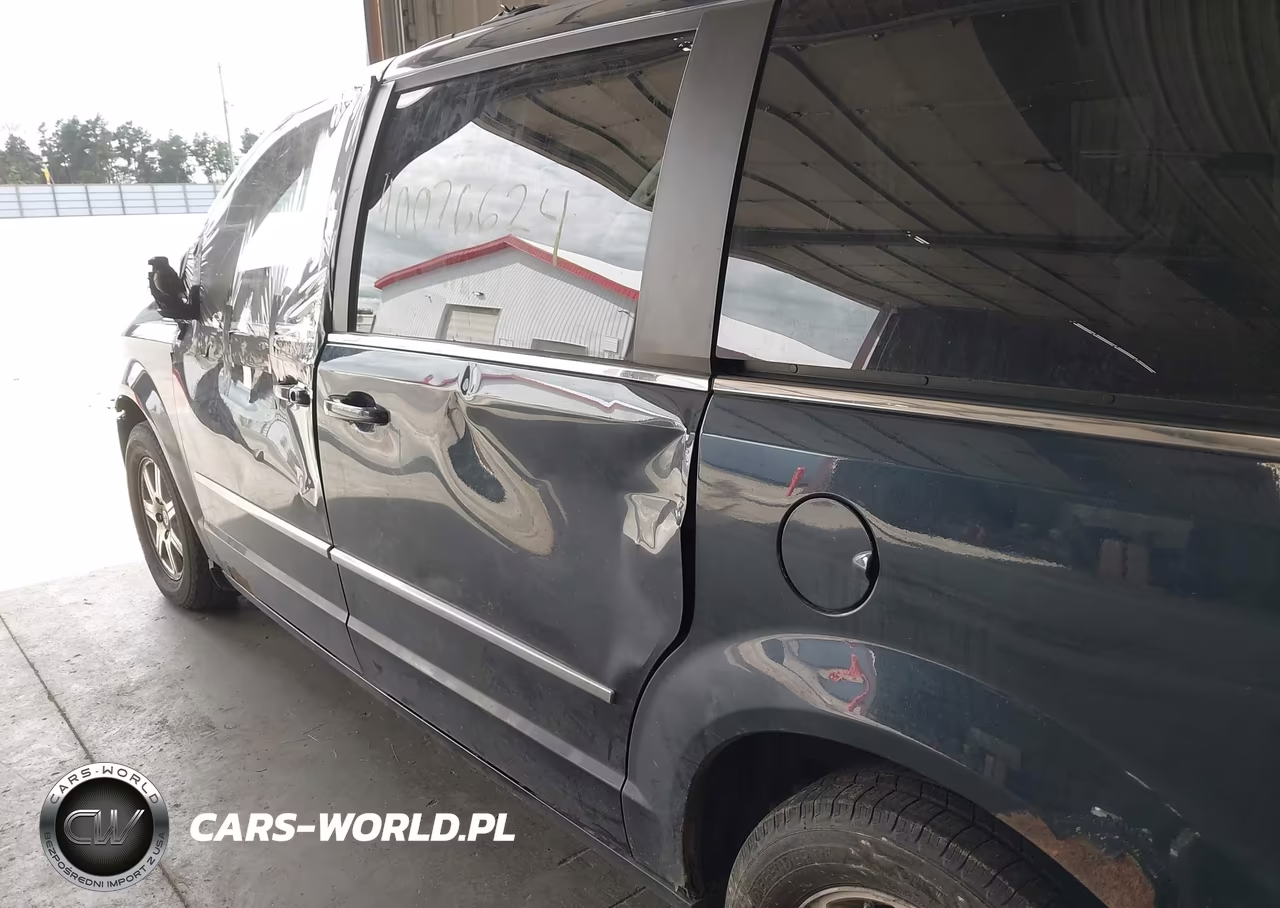 2009 Chrysler Town & Country Touring VIN:2A8HR54XX9R577935 - 13