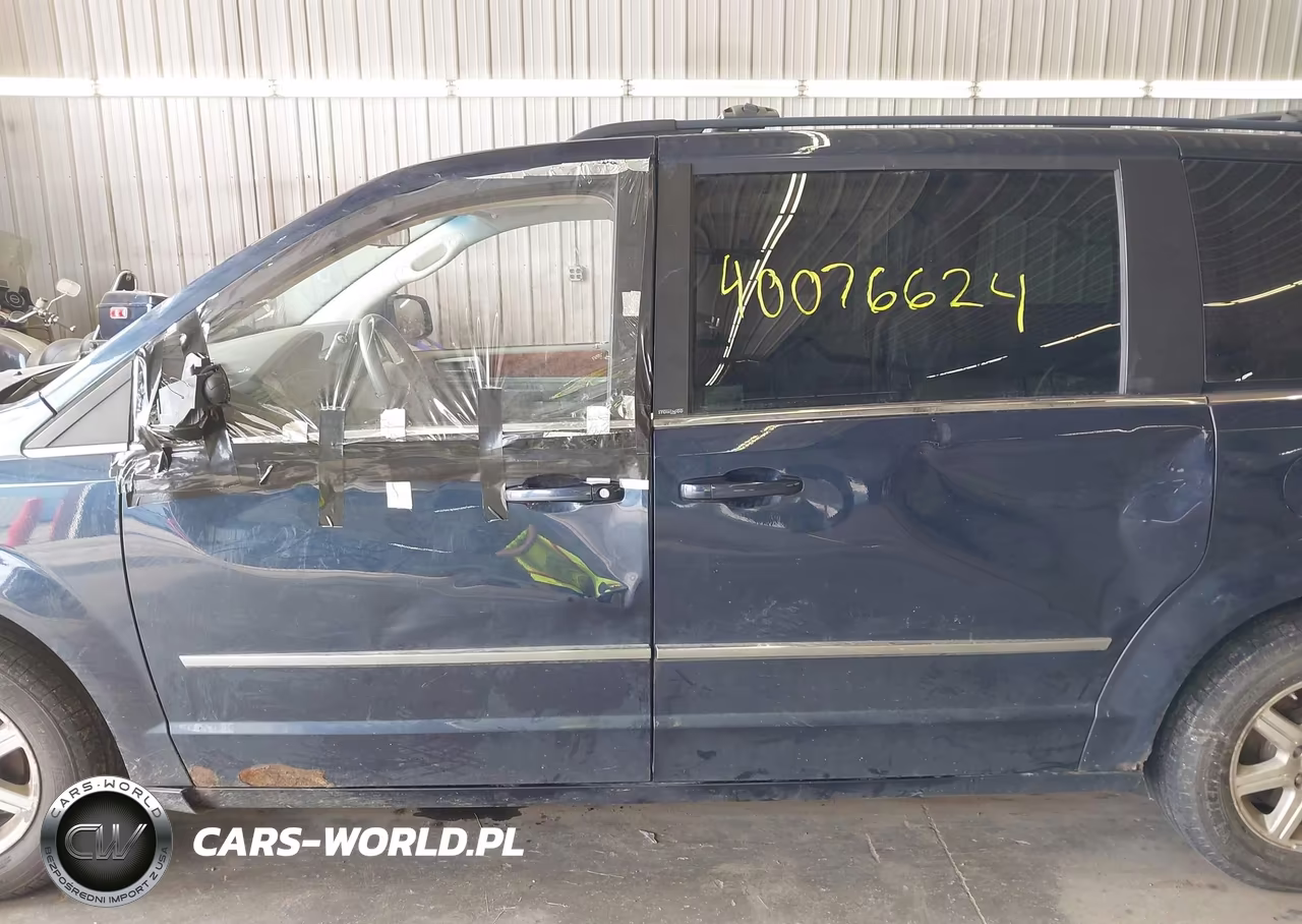 2009 Chrysler Town & Country Touring VIN:2A8HR54XX9R577935 - 6